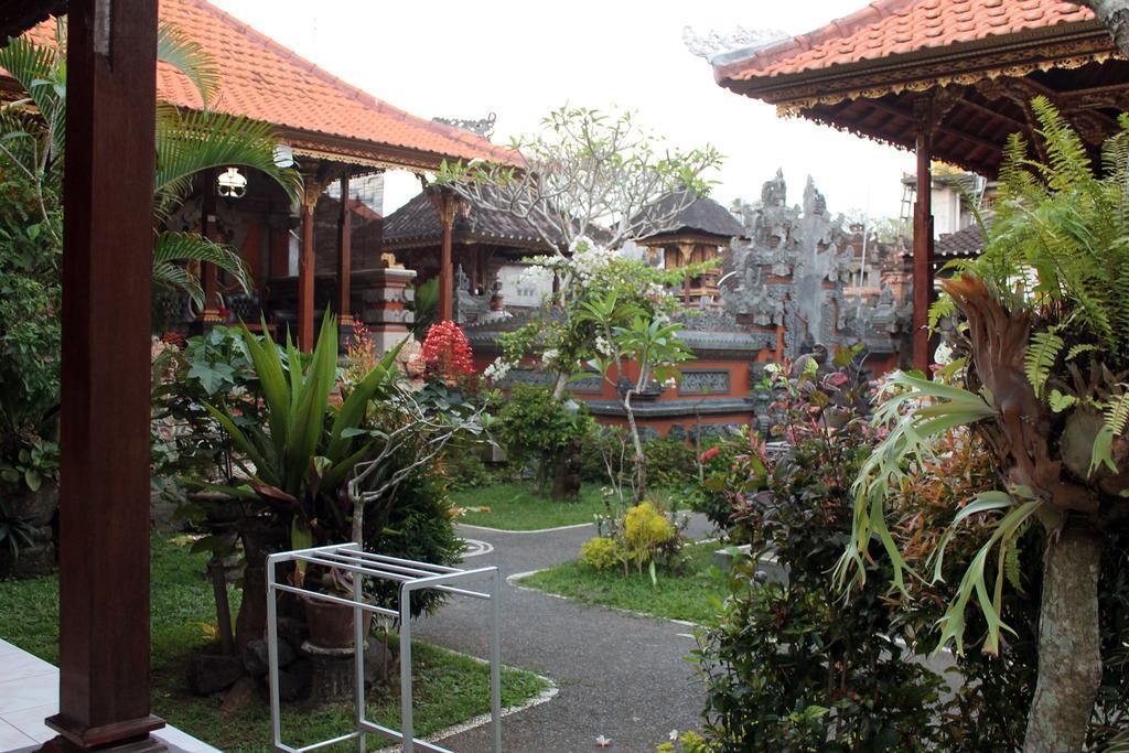 Swan Ubud